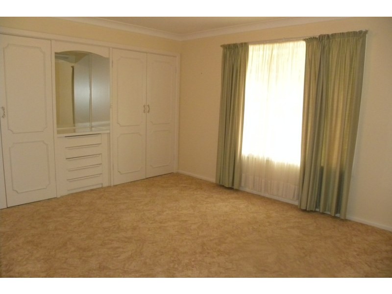 95 Thornhill Street, Young NSW 2594