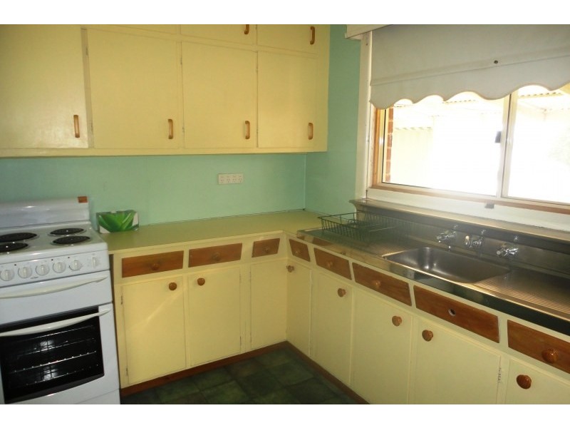 5 Florence Street, Young NSW 2594