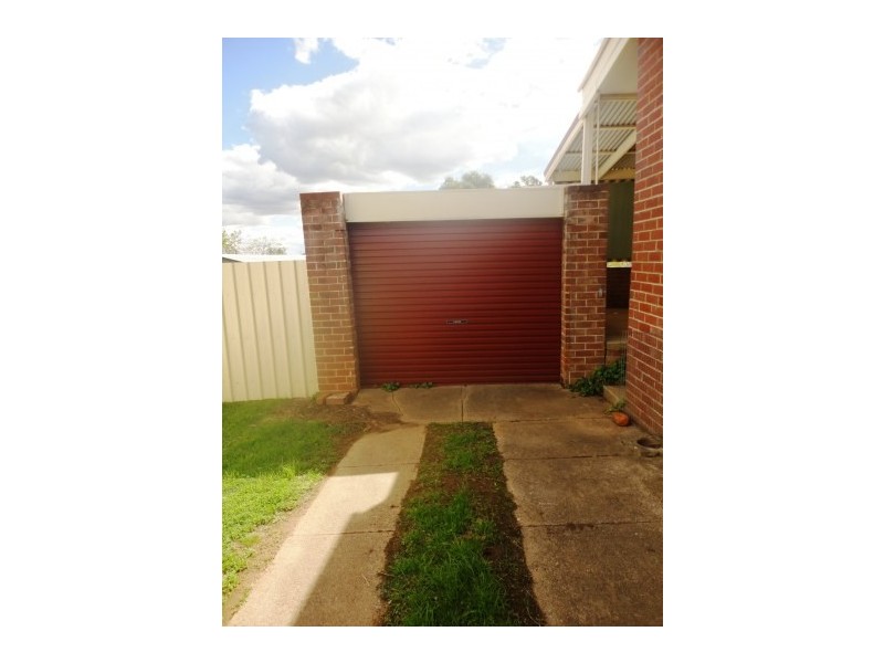 5 Florence Street, Young NSW 2594