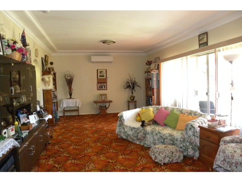 14 William Street, Young NSW 2594