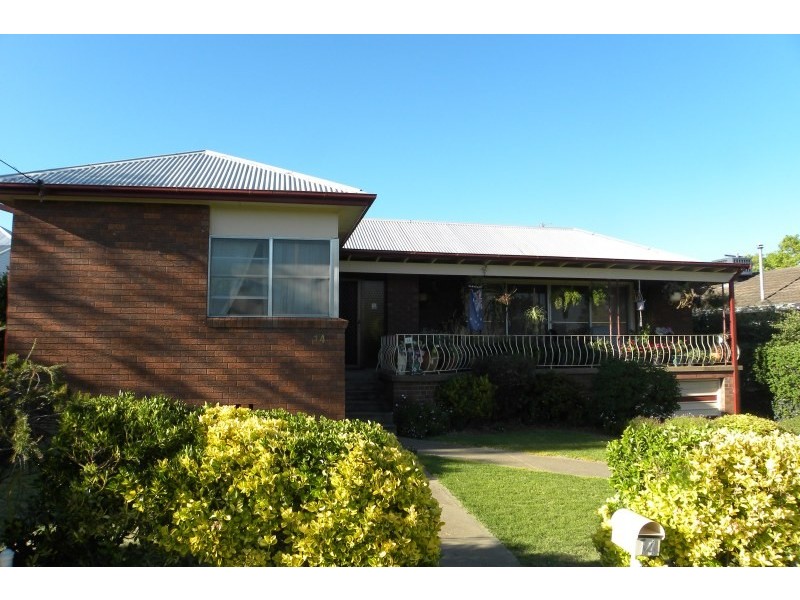 14 William Street, Young NSW 2594