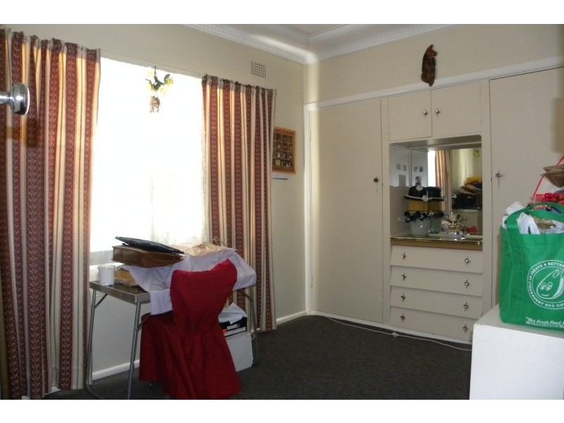 14 William Street, Young NSW 2594