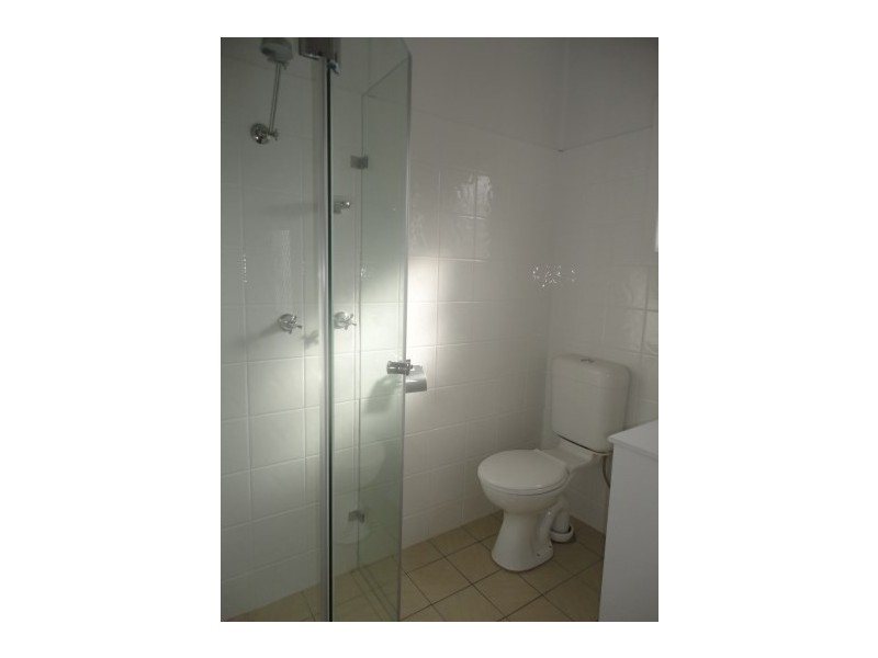 1/2 Spring Street, Young NSW 2594