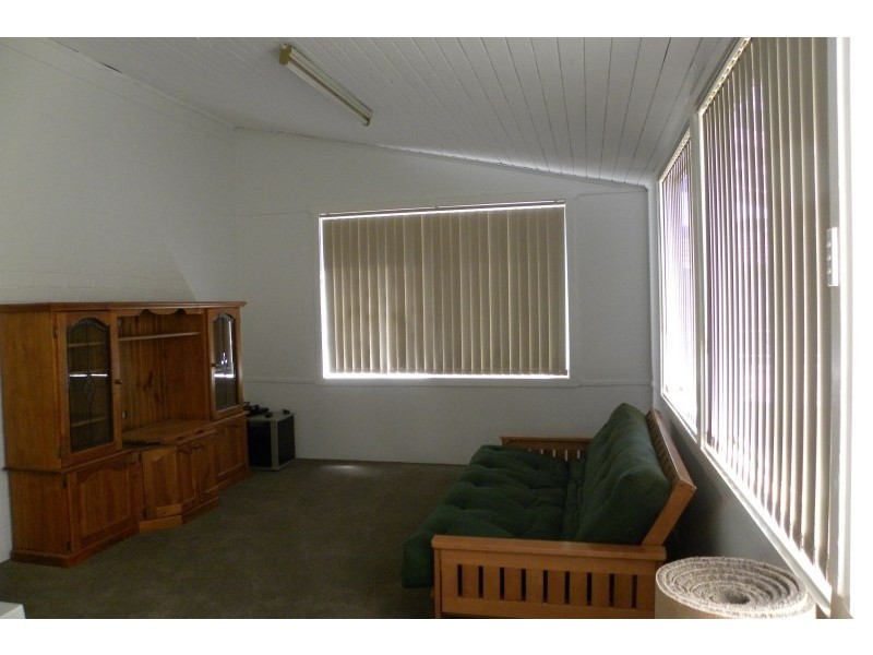 40 Yass Street, Young NSW 2594