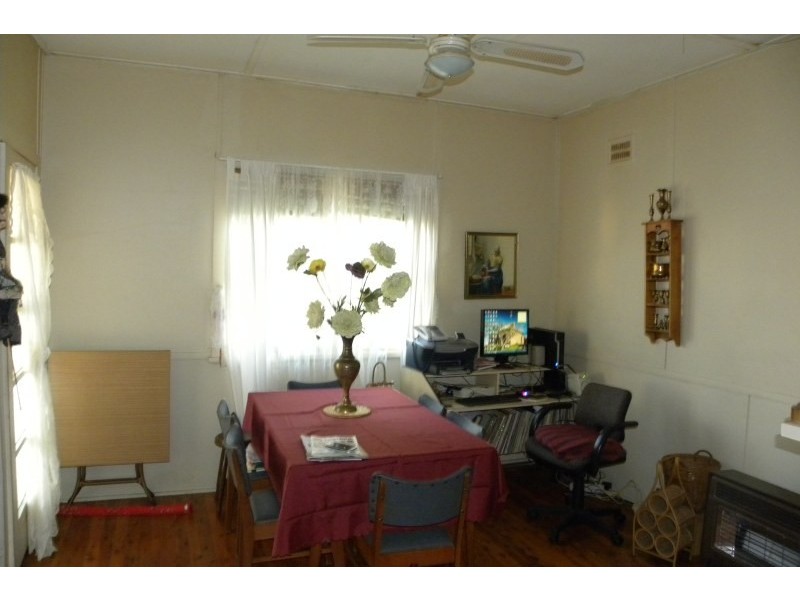 151 Nasmyth Street, Young NSW 2594