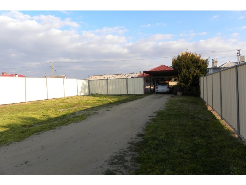 151 Nasmyth Street, Young NSW 2594