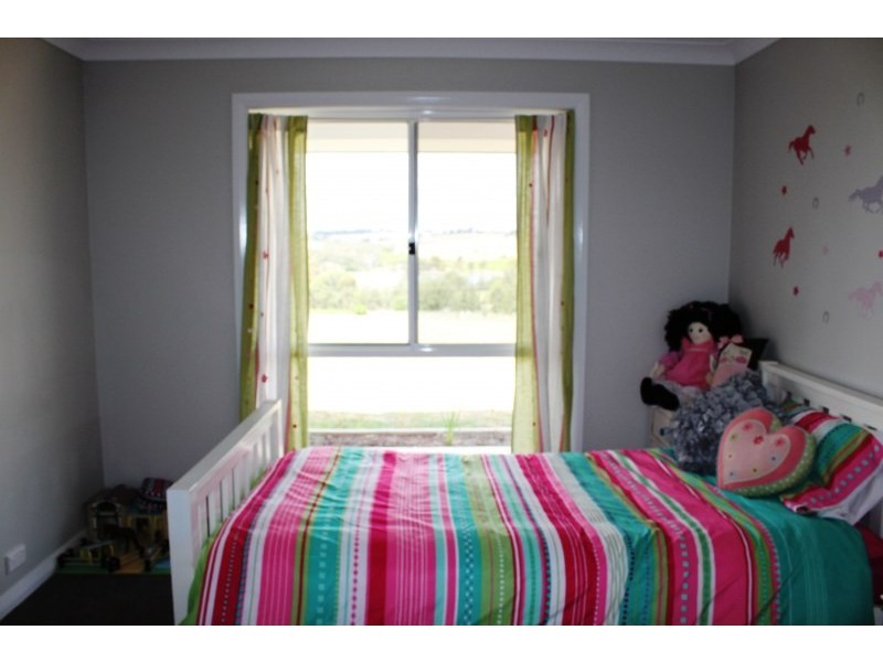 23 Cherry Vale Place, Young NSW 2594