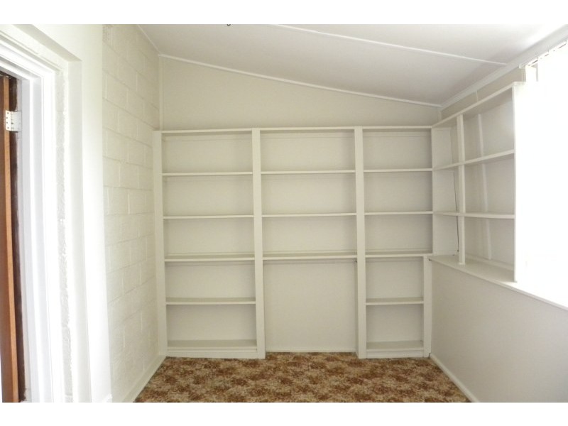 32 Toompang Street, Young NSW 2594