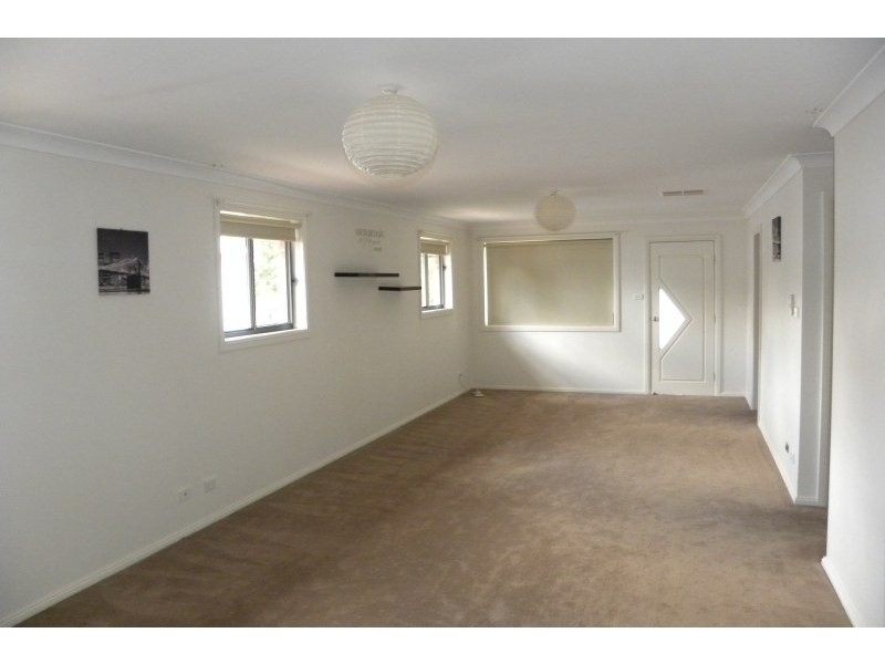 87 William Street, Young NSW 2594