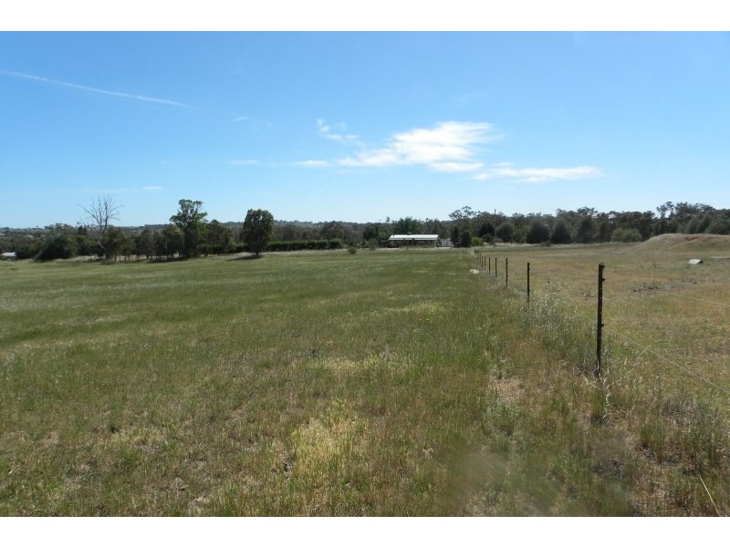 897 Victoria Street, Young NSW 2594