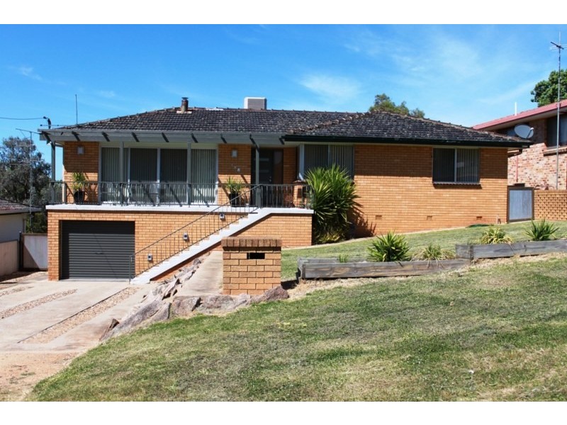 188 William Street, Young NSW 2594
