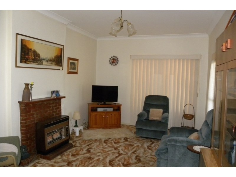 4 Musgrave Street, Young NSW 2594