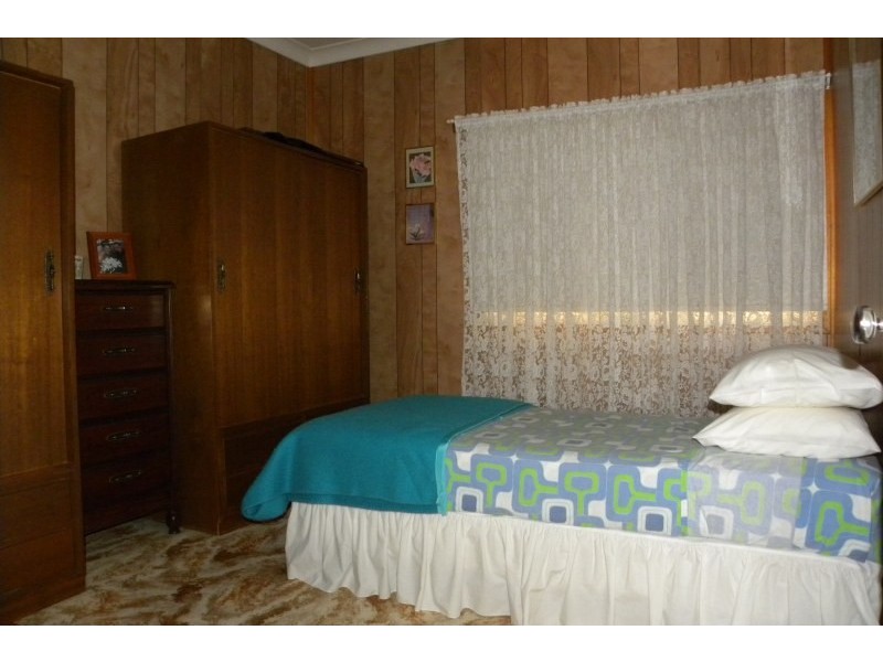 4 Musgrave Street, Young NSW 2594