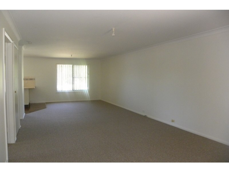 122 Nasmyth Street, Young NSW 2594