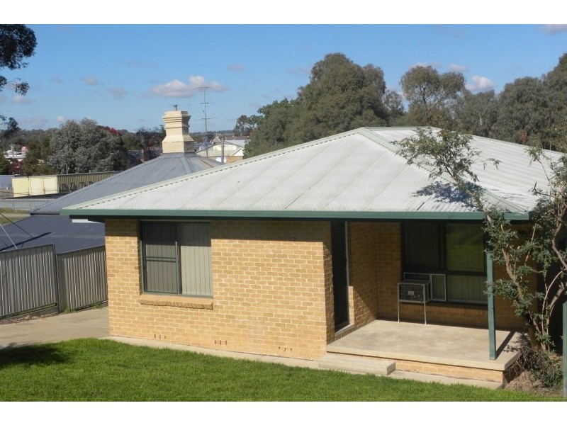 122 Nasmyth Street, Young NSW 2594