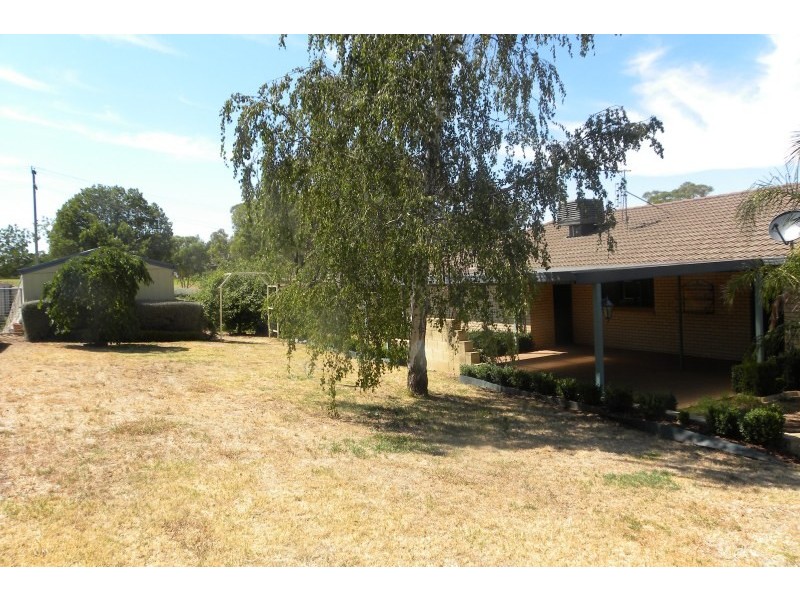 1 Hardy Avenue, Young NSW 2594