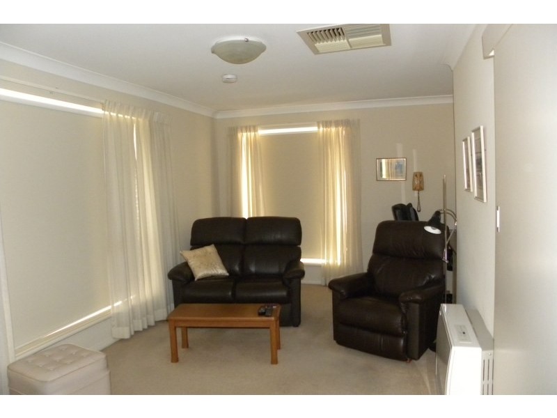 134 Wombat Street, Young NSW 2594