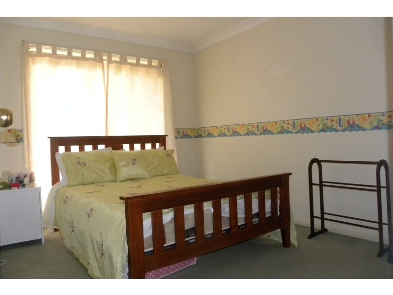 5 Tadross Avenue, Young NSW 2594