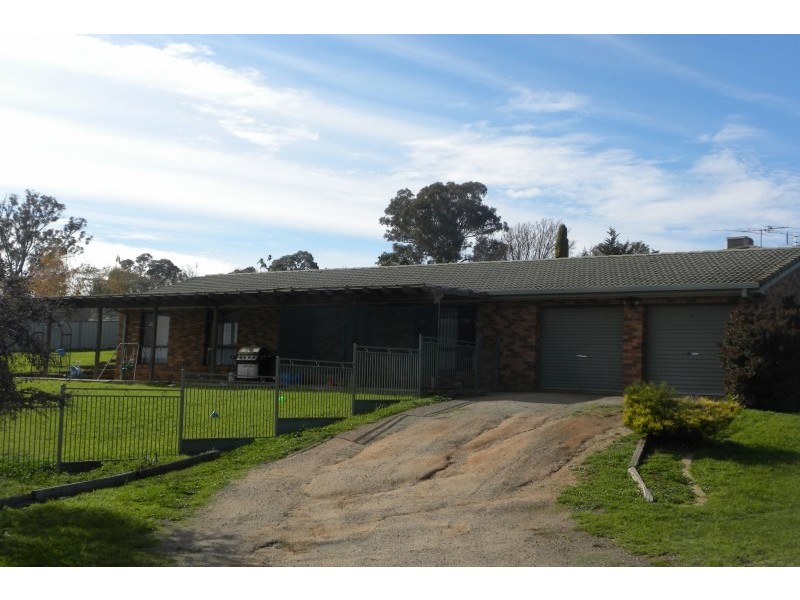 19 Tadros Avenue, Young NSW 2594