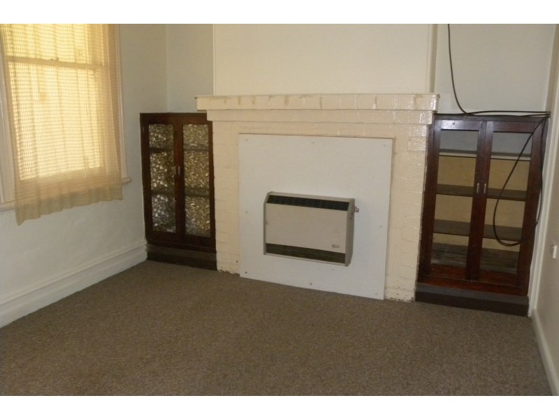 4/2 Spring Street, Young NSW 2594