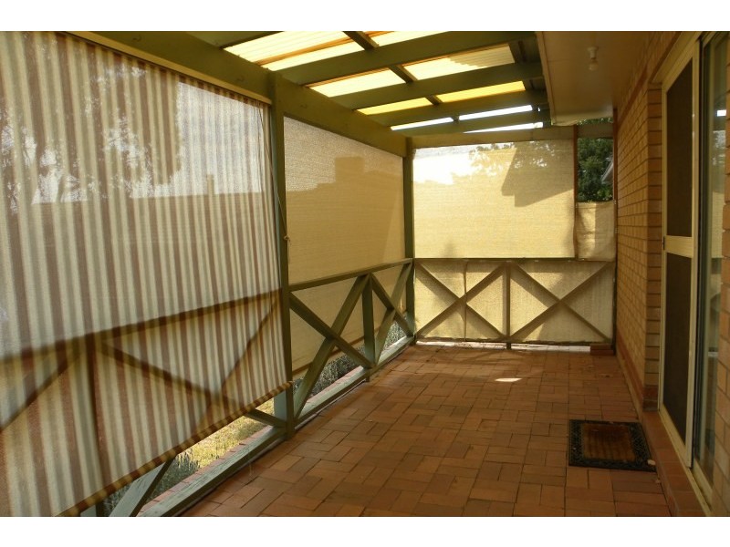 1 Pineview Circuit, Young NSW 2594