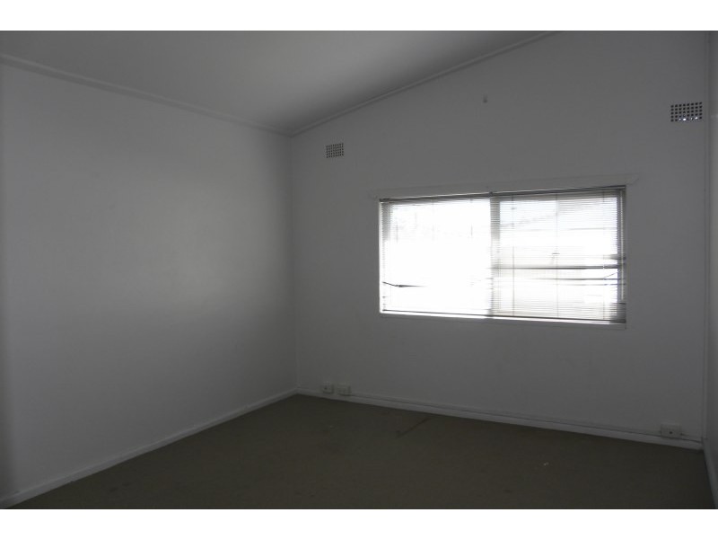 2/36 Zouch Street, Young NSW 2594