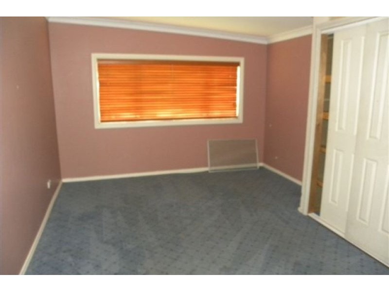 63 Templemore Street, Young NSW 2594
