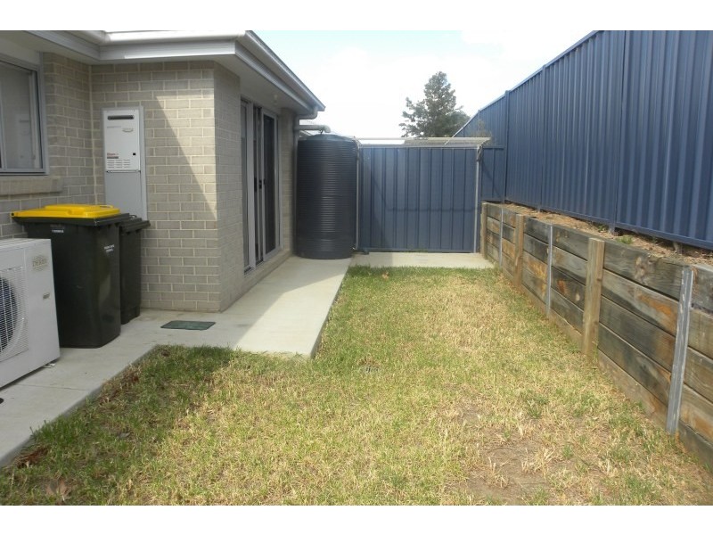4E Yass Street, Young NSW 2594