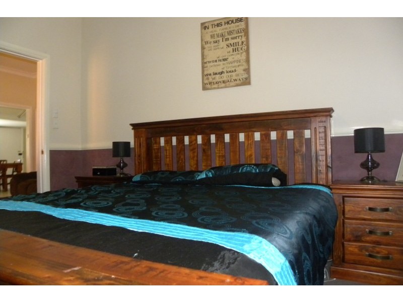 4 Mclerie Street, Young NSW 2594