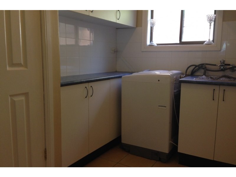 4 Mclerie Street, Young NSW 2594