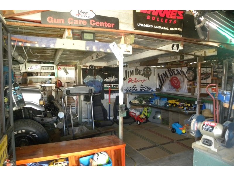 4 Mclerie Street, Young NSW 2594