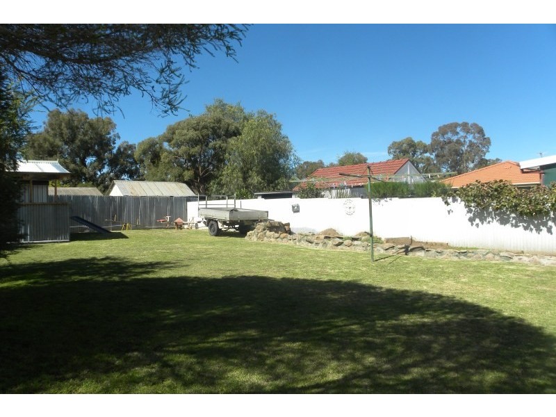 4 Mclerie Street, Young NSW 2594