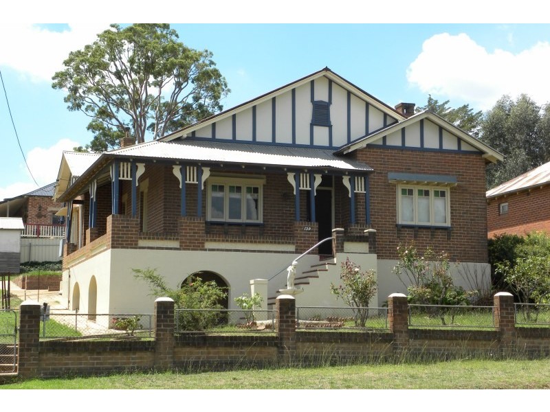 139 Nasmyth Street, Young NSW 2594