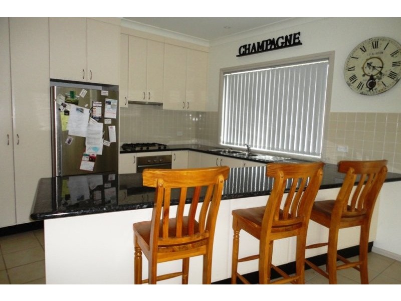 8A Hayden Place, Young NSW 2594