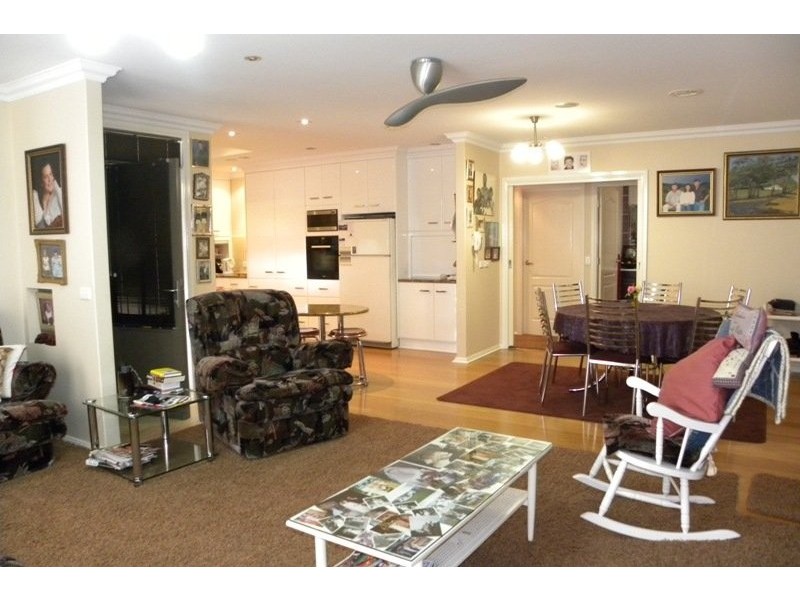 23 Berthong Street, Young NSW 2594