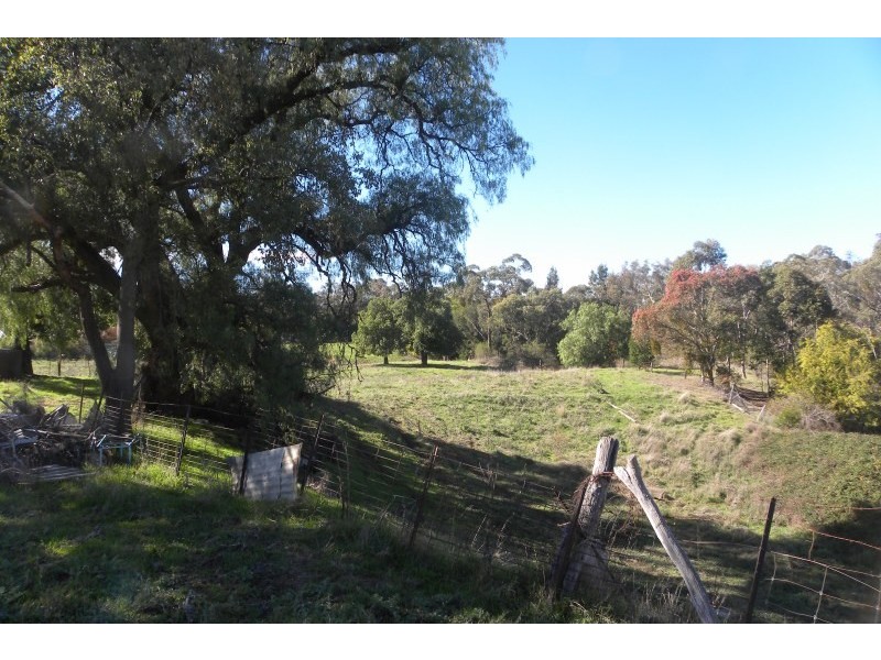 20  Telegraph Road, Young NSW 2594