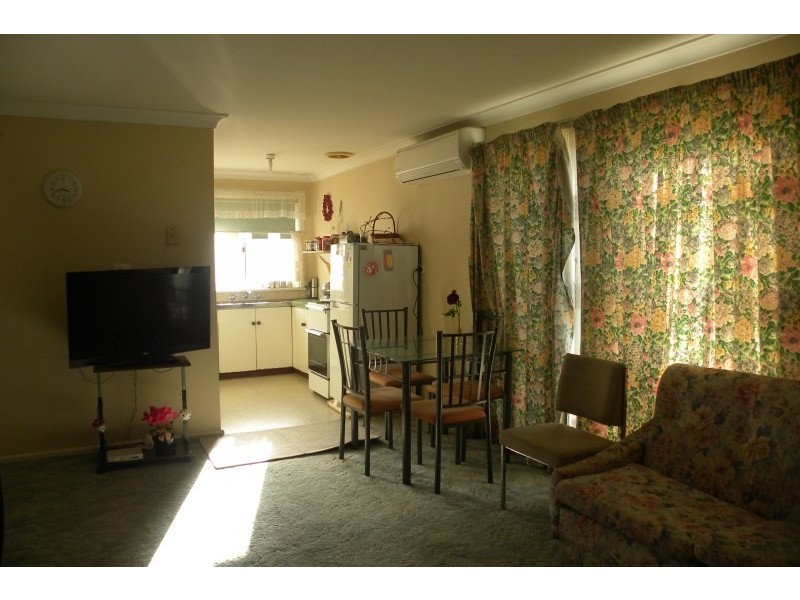 130 William Street, Young NSW 2594
