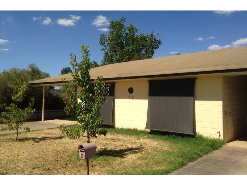 2/20 Willawong Street, Young NSW 2594