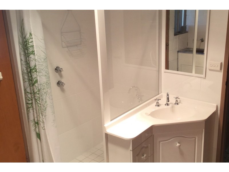 2/20 Willawong Street, Young NSW 2594