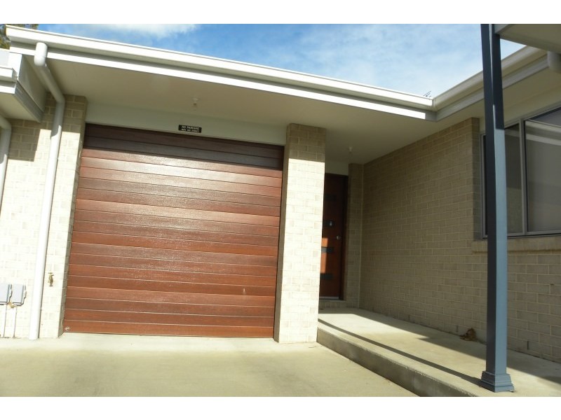 4H Yass Street, Young NSW 2594