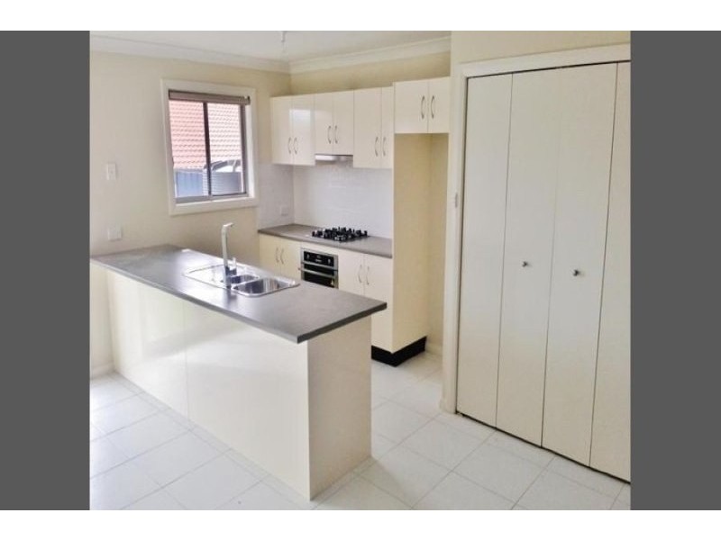 4H Yass Street, Young NSW 2594