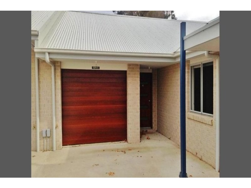 4H Yass Street, Young NSW 2594