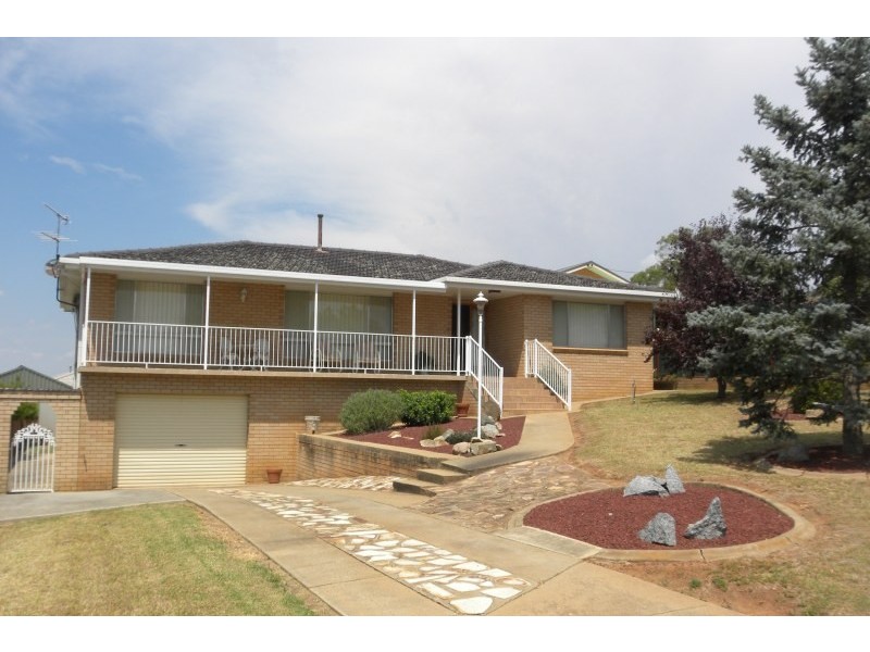 134 Wombat Street, Young NSW 2594