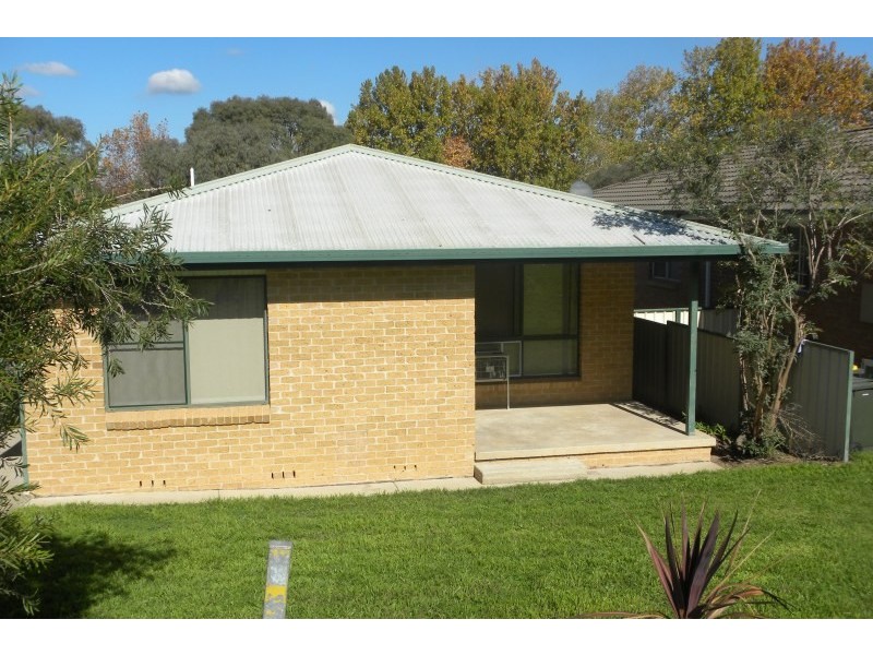 122 Nasmyth Street, Young NSW 2594