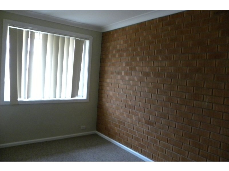 2/130 William Street, Young NSW 2594