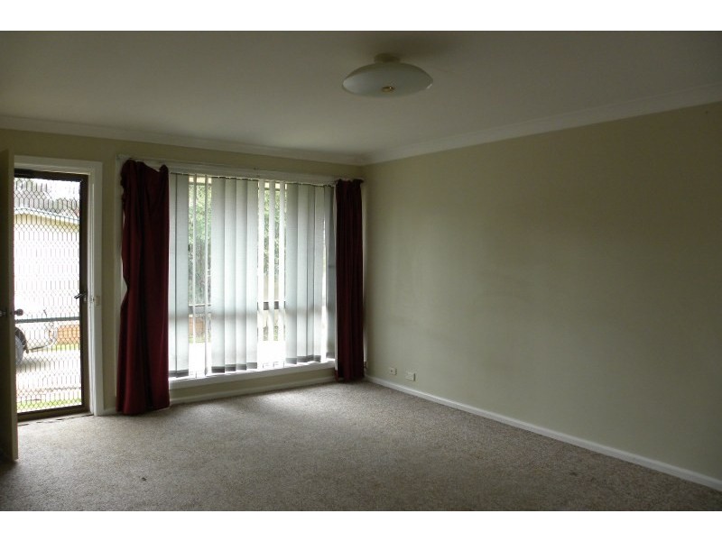 2/130 William Street, Young NSW 2594