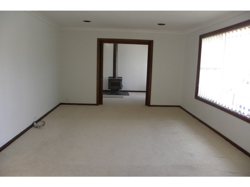 72 Blackett Avenue, Young NSW 2594