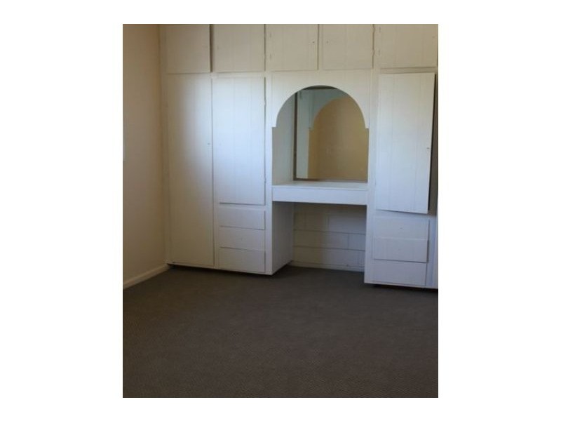 8 Prospect Street, Young NSW 2594