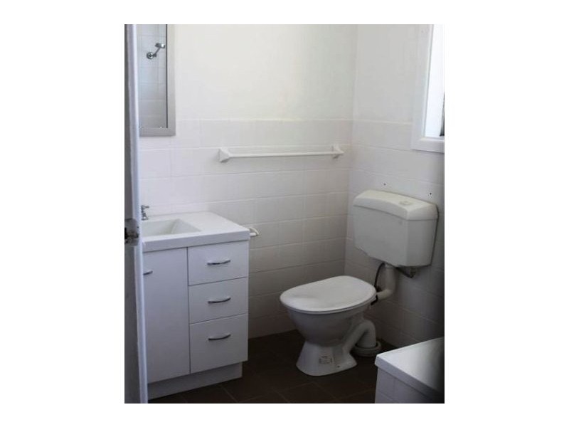8 Prospect Street, Young NSW 2594