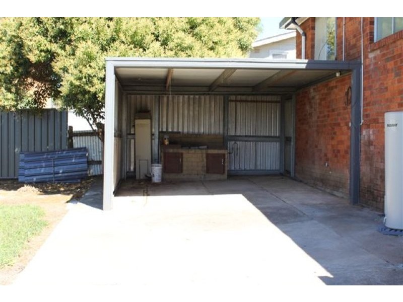 8 Prospect Street, Young NSW 2594